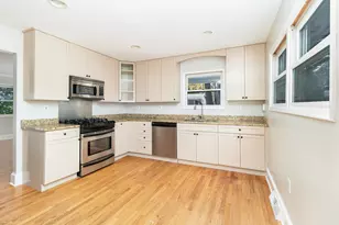 230 Bayshore Dr, Lake Bluff, IL 60044 - Photo 8