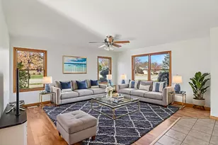 905 Randall Ct, Marengo, IL 60152 - Photo 2