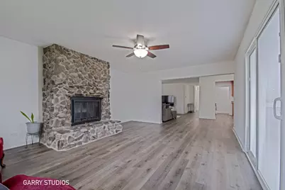 730 Ashley Court, Hoffman Estates, IL 60169 - Photo 12