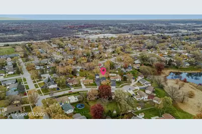 730 Ashley Court, Hoffman Estates, IL 60169 - Photo 2