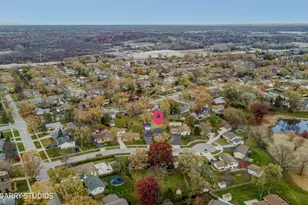 730 Ashley Ct, Hoffman Estates, IL 60169 - Photo 2