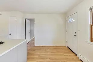 16W674 56th Pl, Clarendon Hills, IL 60514 - Photo 6
