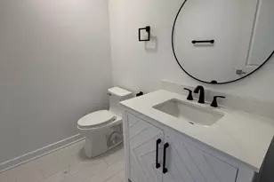 2157 N Western Ave, Chicago, IL 60647 - Photo 14