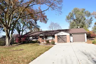 1000 Apple Valley Dr, Bartlett, IL 60103 - Photo 1