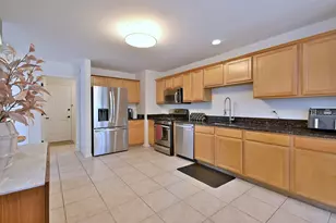 3207 Foxridge Ct, Woodridge, IL 60517 - Photo 4