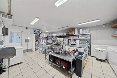 3739 W Fullerton Avenue, Chicago, IL 60647 - Photo 14