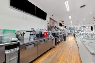 3739 W Fullerton Ave, Chicago, IL 60647 - Photo 10