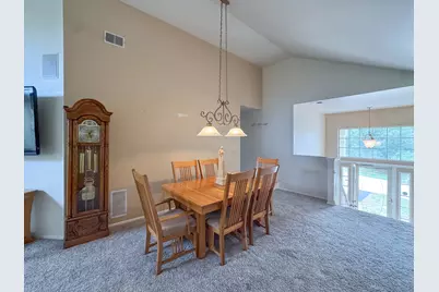 30W015 Juniper Court #30W015, Warrenville, IL 60555 - Photo 6