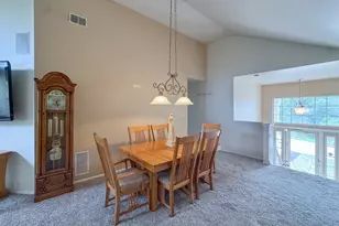 30W015 Juniper Ct, Warrenville, IL 60555 - Photo 6