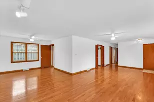 617 W John St, Champaign, IL 61820 - Photo 8