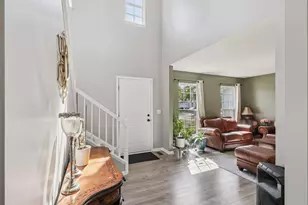 1290 E Fox Chase Dr, Round Lake Beach, IL 60073 - Photo 4