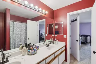 1290 E Fox Chase Dr, Round Lake Beach, IL 60073 - Photo 24