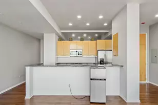 500 W Superior St, Chicago, IL 60654 - Photo 6