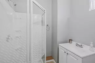 1090 Maubert Ct, Carol Stream, IL 60188 - Photo 38