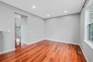 1090 Maubert Ct, Carol Stream, IL 60188 - Photo 10