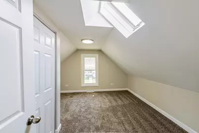 [Address not provided], Brookfield, IL 60513 - Photo 18