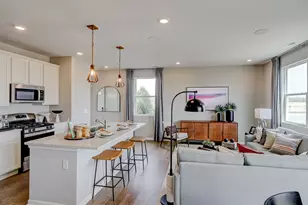 320 Kingsport Dr, South Elgin, IL 60177 - Photo 12