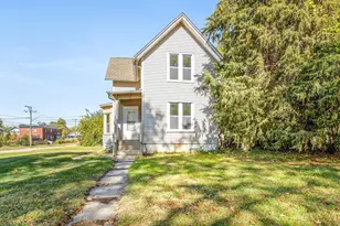 1227 Chestnut St, Rockford, IL 61102 - Photo 4