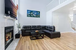 686 Legends Dr, Carol Stream, IL 60188 - Photo 4