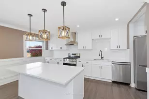 9435 S 78th Ave, Hickory Hills, IL 60457 - Photo 6