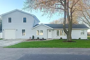 2351 Caton Farm Rd, Crest Hill, IL 60403 - Photo 1