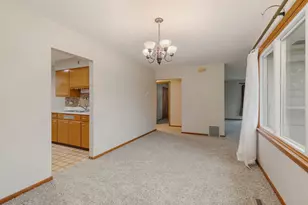 2 Adams St, East Dundee, IL 60118 - Photo 10