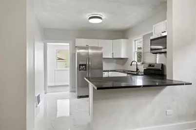 10211 S Yale Avenue, Chicago, IL 60628 - Photo 14