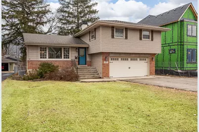 4817 Stonewall Avenue, Downers Grove, IL 60515 - Photo 2