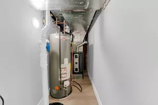 4721 W Warwick Ave, Chicago, IL 60641 - Photo 32