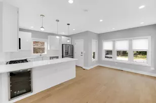 4721 W Warwick Ave, Chicago, IL 60641 - Photo 14