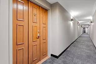 4170 N Marine Dr, Chicago, IL 60613 - Photo 2