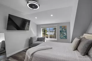 68 E Lakeview Ave, Round Lake Beach, IL 60073 - Photo 28