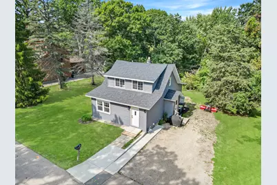 68 E Lakeview Avenue, Round Lake Beach, IL 60073 - Photo 2