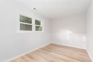 2S261 Sanchez Dr, Warrenville, IL 60555 - Photo 16