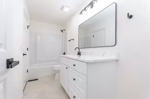 2S261 Sanchez Dr, Warrenville, IL 60555 - Photo 22