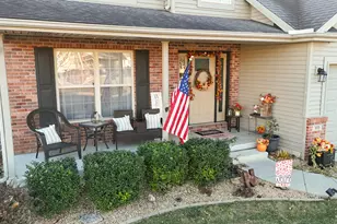 905 Dresser Dr, Normal, IL 61761 - Photo 4