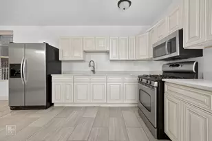 2636 S Hamlin Ave, Chicago, IL 60623 - Photo 8