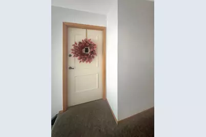 124 N Whistler Avenue #B8, Freeport, IL 61032 - Photo 8