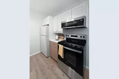 124 N Whistler Avenue #B8, Freeport, IL 61032 - Photo 10