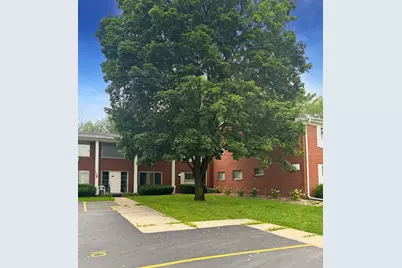 124 N Whistler Avenue #B8, Freeport, IL 61032 - Photo 1