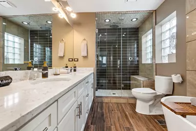 1527 W Pearson Street, Chicago, IL 60642 - Photo 20