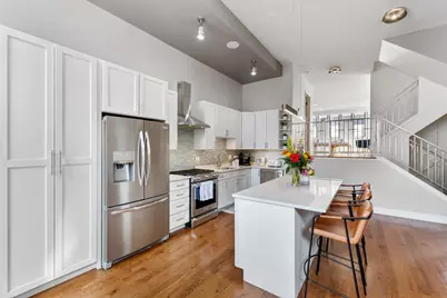 1527 W Pearson Street, Chicago, IL 60642 - Photo 10