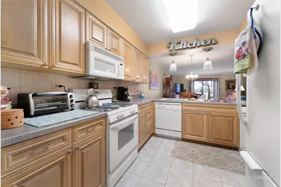 1354 W Byron Avenue #D, Addison, IL 60101 - Photo 14