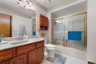 1354 W Byron Ave, Addison, IL 60101 - Photo 20