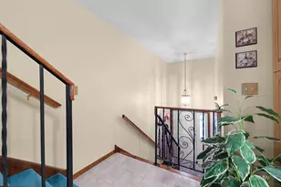 1354 W Byron Ave, Addison, IL 60101 - Photo 4