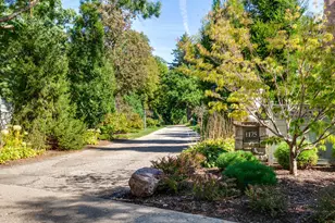 1175 Edgewood Rd, Lake Forest, IL 60045 - Photo 2