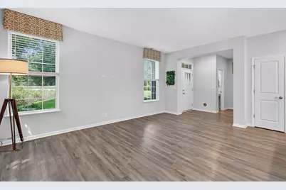 1001 Draper Road, McHenry, IL 60050 - Photo 4