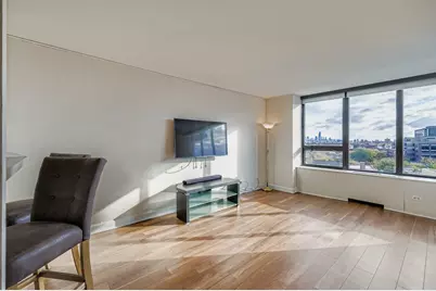3930 N Pine Grove Avenue #1002, Chicago, IL 60613 - Photo 2