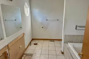 15826 Central Park Ave, Markham, IL 60428 - Photo 10