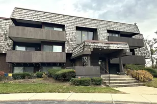 525 Timber Ridge Dr, Carol Stream, IL 60188 - Photo 1